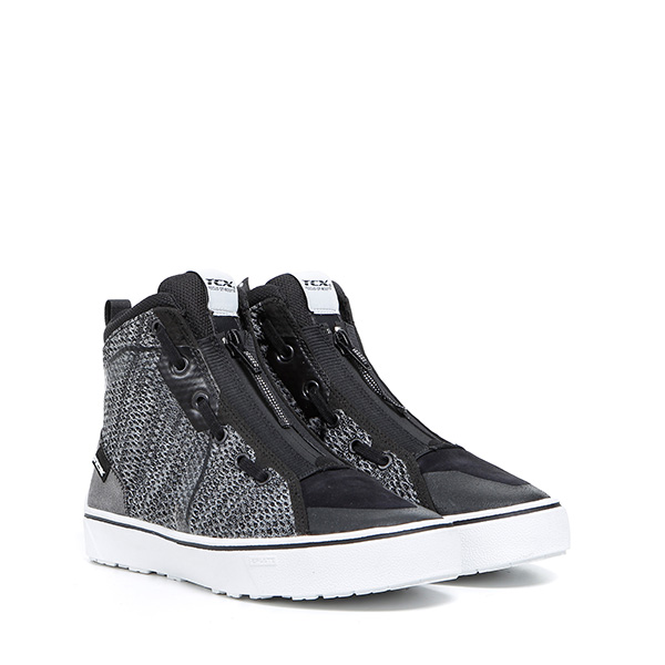 Daisy on the Ohoopee